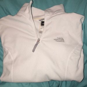 WHITE NORTH FACE PULLOVER